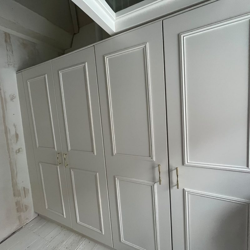kast met deuren